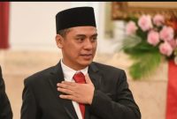 Wakil Menteri Agama Republik Indonesia, Saiful Rahmat Dasuki saat momen pelantikan oleh Presiden RI Joko Widodo.