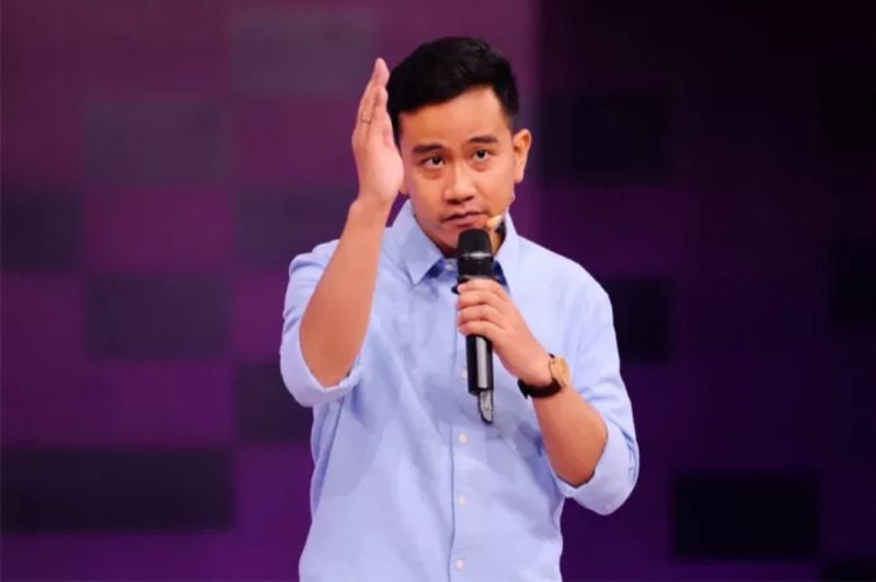 Gibran Rakabuming Raka, Cawapres nomor urut 2 dalam sesi Debat Cawapres di Jakarta Convention Center yang diselenggarakan KPU, Jumat (22/12) malam 