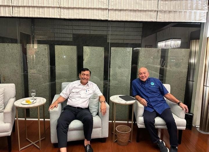 Doc : Peter F Gontha saat berbincang dengan Menko Maritim, di Akun Instagram 12 Januari 2023.