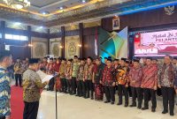 Gubernur Kalbar Drs. H. Ria Norsan, MM. MH melantik pengurus IKBM Kalbar periode 2025 - 2030 di Aula Pendopo Gubernur Kalbar 