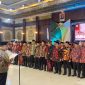 Gubernur Kalbar Drs. H. Ria Norsan, MM. MH melantik pengurus IKBM Kalbar periode 2025 - 2030 di Aula Pendopo Gubernur Kalbar 