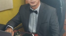 Muhamad Desi Asiska, Kepala Kemenhaj Melawi, mengikuti Zoom Meeting Pembekalan Teknis SBSN 2026 dari ruang kerjanya sebagai bentuk kesiapan satuan kerja daerah dalam mengakses pembiayaan proyek nasional.