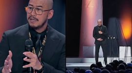 Pandji Pragiwaksono saat tampil dalam spesial stand-up comedy Mens Rea yang tayang di Netflix. Materi komedi bernuansa kritik sosial ini menuai perhatian luas sekaligus memicu perdebatan publik terkait batas humor, kebebasan berekspresi, dan sensitivitas masyarakat Indonesia.