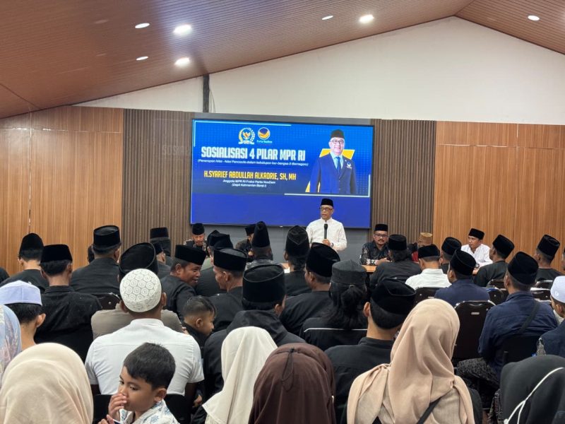 Anggota MPR RI dari Fraksi Partai NasDem, H. Syarief Abdullah Alkadrie, S.H., M.H., mengadakan kegiatan “Sosialisasi 4 Pilar MPR RI” yang berlangsung di kawasan ditorasera Desa Durian Ambawang Kabupaten Kubu Raya, 10 Februari 2026.