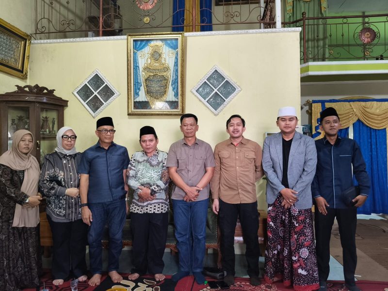Syarief Abdullah saat silaturahmi di Pondok Pesantren Albarik Dalam sosialisasi BSPS di Desa Kampung Jawa Tengah, Kecamatan Sungai Ambawang, Kabupaten Kubu Raya. Minggu 26 April 2026.