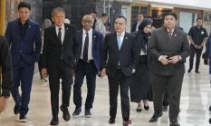 Langkah Tegap Pimpinan DPR RI dan Pimpinan Banggar DPR RI Menuju Sidang Rapat Paripurna Menutup Masa Sidang IV.