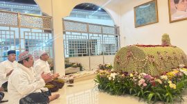 Syarief Abdullah Alkadrie saat ziarah ke makam Habib Amin bin Muhsin Alhinduan di Pondok Pesantren Makarimul Akhlak, Singkawang, Sabtu 2 Mei 2026.
