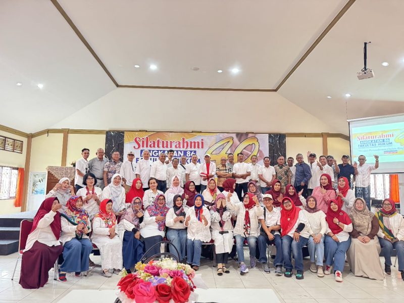 Syarief Abdullah Bersama Alumni Angkatan 86 Fakultas Hukum Universitas Tanjung Pura Pontianak di Aula Fakultas Hukum, Minggu (3/5/2026
