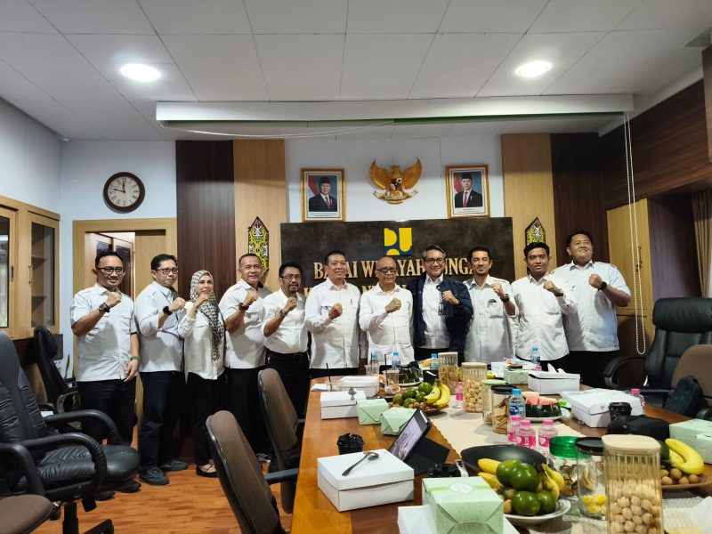 Anggota DPR RI Dapil Kalimantan Barat 1, H. Syarief Abdullah Alkadrie, S.H., M.H., melakukan kunjungan reses di Kantor Balai Wilayah Sungai Kalimantan (BWSK) I Pontianak pada Kamis, 7 Mei 2026. 
