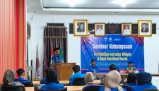 Anggota DPR RI, H. Syarief Abdullah Alkadrie, S.H., M.H., dalam pengarahannya memberikan wawasan kebangsaan yang diselenggarakan oleh Pengurus Koordinator Cabang (PKC) Pergerakan Mahasiswa Islam Indonesia (PMII) Kalimantan Barat di Aula Disporapar Provinsi Kalimantan Barat pada Jumat, 8 Mei 2026.
