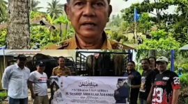 Penyaluran bantuan hewan kurban berupa 5 ekor sapi dari H. Syarief Abdullah Alkadrie Sebagai Anggota DPR RI Dapil Kalimantan Barat I 