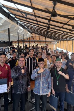 Dialog Hangat Syarif Abdullah Alkadrie Tampung Aspirasi Kritis Aktivis Mahasiswa Kalbar Terhadap Isu Nasional.