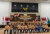 Dok : Prosesi Poto Pengurus Pramuka Kalbar di Balai Petitih Kantor Gubernur Kalimantan Barat.