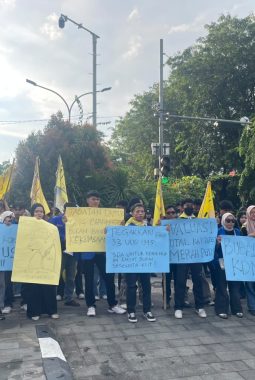 Sampaikan 7 Tuntutan dari Isu Nasional hingga Drainase Lokal, PC PMII Kota Pontianak Gelar Aksi di Bambu Runcing
