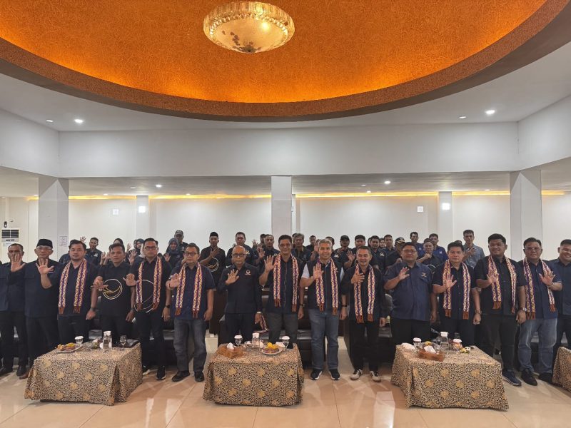 Dok : Syarief Abdullah Alkadrie, Poto Bersama Jajaran Pengurus DPD Partai NasDem Kabupaten Kayong Utara.