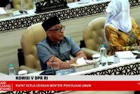 Poto Dok : Anggota Komisi V DPR RI, Syarief Abdullah Alkadrie, saat memberikan tanggapan terkait evaluasi program kerja tahun anggaran 2026 dalam Rapat Kerja bersama Menteri Pekerjaan Umum (PUPR). di Ruang Rapat Komisi V DPR RI, Selasa 2 Juni 2026.