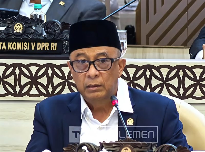 Poto Dok : Anggota Komisi V DPR RI, Syarief Abdullah Alkadrie, Saat Melakukan Rapat Bersama Kementerian Perhubungan.