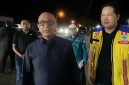 Dok : Syarif Abdullah Alkadrie, saat meninjau langsung pelaksanaan jalan di Desa Peniraman, Kecamatan Sungai Pinyuh, Kabupaten Mempawah.