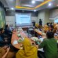 Rapat Kerja dalam rangka persiapan peringatan Hari Mangrove Sedunia Tahun 2026 yang berlangsung di Ruang Rapat Dinas Lingkungan Hidup dan Kehutanan (DLHK) Provinsi Kalimantan Barat