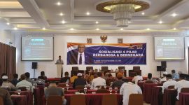 POTO : syarief abdullah dalam memberikan materi sosialisasi 4 pilar kebangsaan di hadapan para tokoh masyrakat kota pontianak