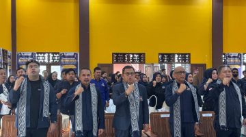 Dokumentasi Poto : Syarief Abdullah Bersama Jajaran Pengurus DPW NasDem Kalbar saat Menghadiri Rakerda NasDem Kabupaten Sekadau